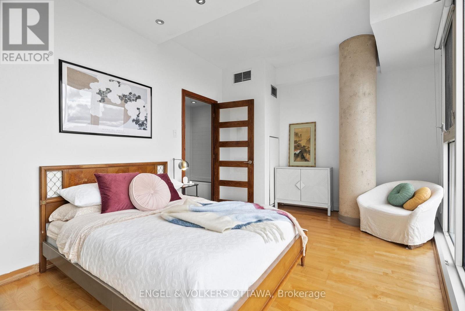 823 - 349 Mcleod Street, Ottawa, Ontario  K2P 0S1 - Photo 19 - X12876436