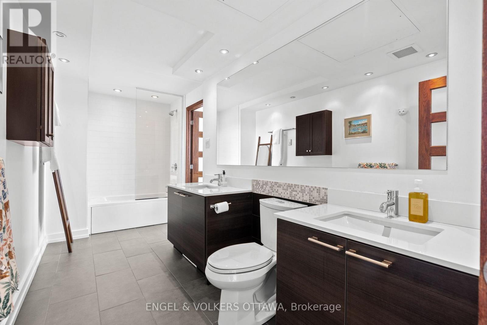 823 - 349 Mcleod Street, Ottawa, Ontario  K2P 0S1 - Photo 20 - X12876436