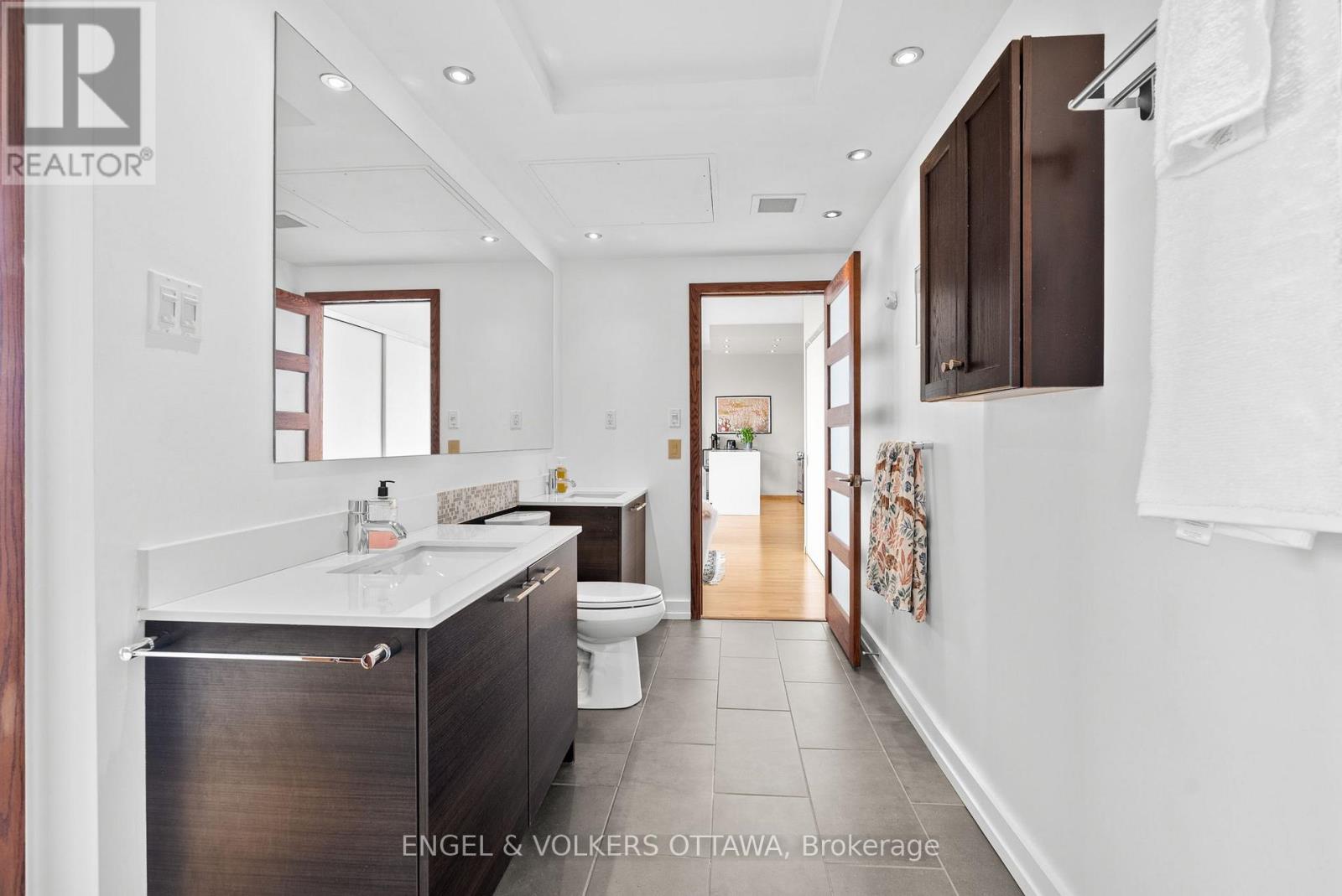 823 - 349 Mcleod Street, Ottawa, Ontario  K2P 0S1 - Photo 21 - X12876436