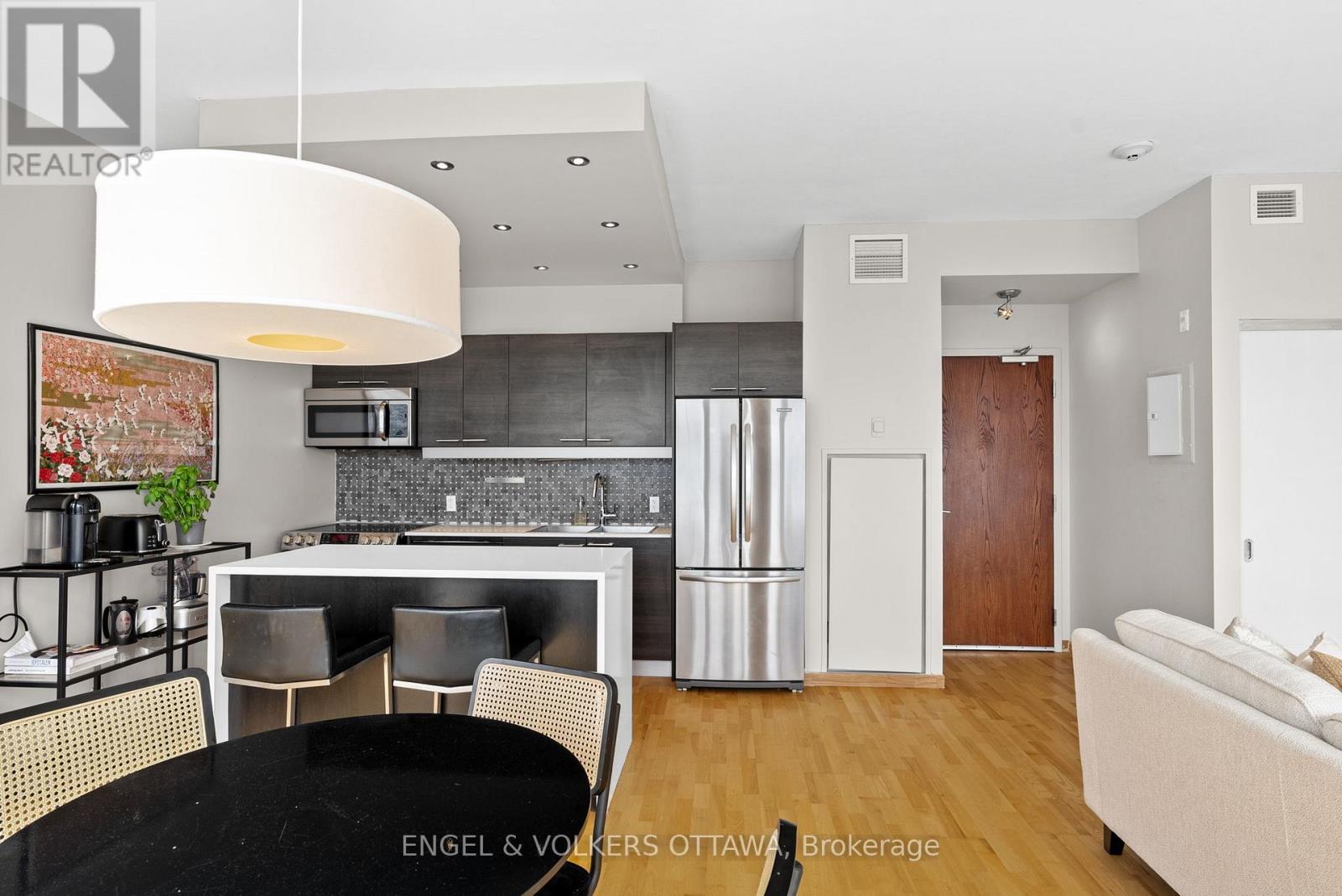 823 - 349 Mcleod Street, Ottawa, Ontario  K2P 0S1 - Photo 5 - X12876436