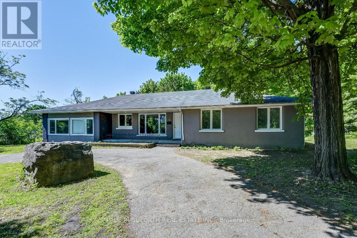 10 Cedar Road, Ottawa, Ontario  K1J 6L4 - Photo 3 - X12876442