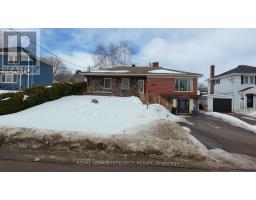 228 CLEMOW AVENUE, Pembroke, Ontario