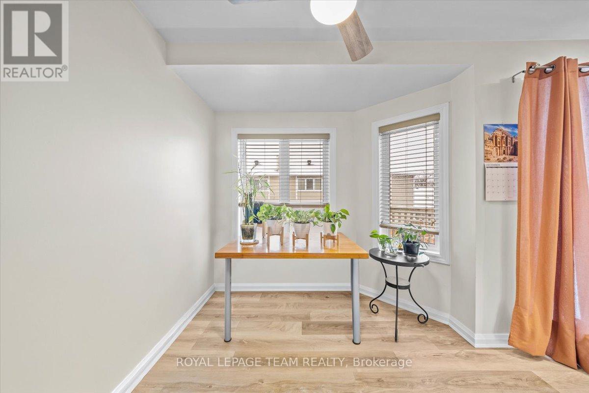 1137 Chimney Hill Way, Ottawa, Ontario  K1J 8Z7 - Photo 13 - X12876480