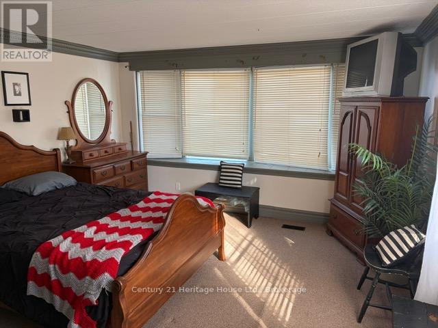 Unit 17  -302694 Douglas Street W, West Grey, Ontario  N0G 1R0 - Photo 5 - X12797560