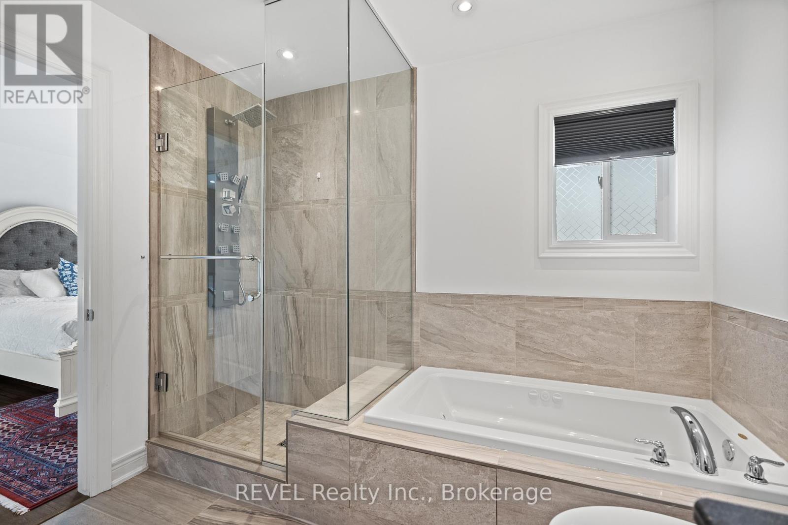 1018 Kerby Street, Fort Erie (Crescent Park), Ontario  L2A 0B9 - Photo 14 - X12876428