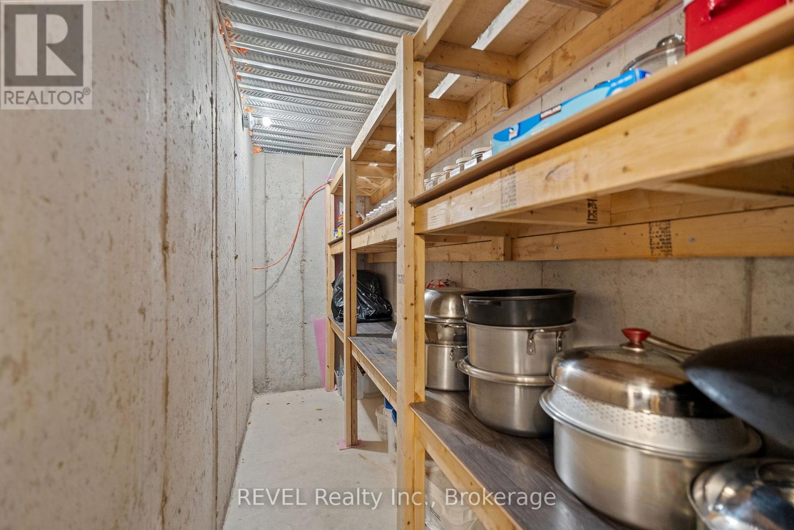 1018 Kerby Street, Fort Erie (Crescent Park), Ontario  L2A 0B9 - Photo 23 - X12876428