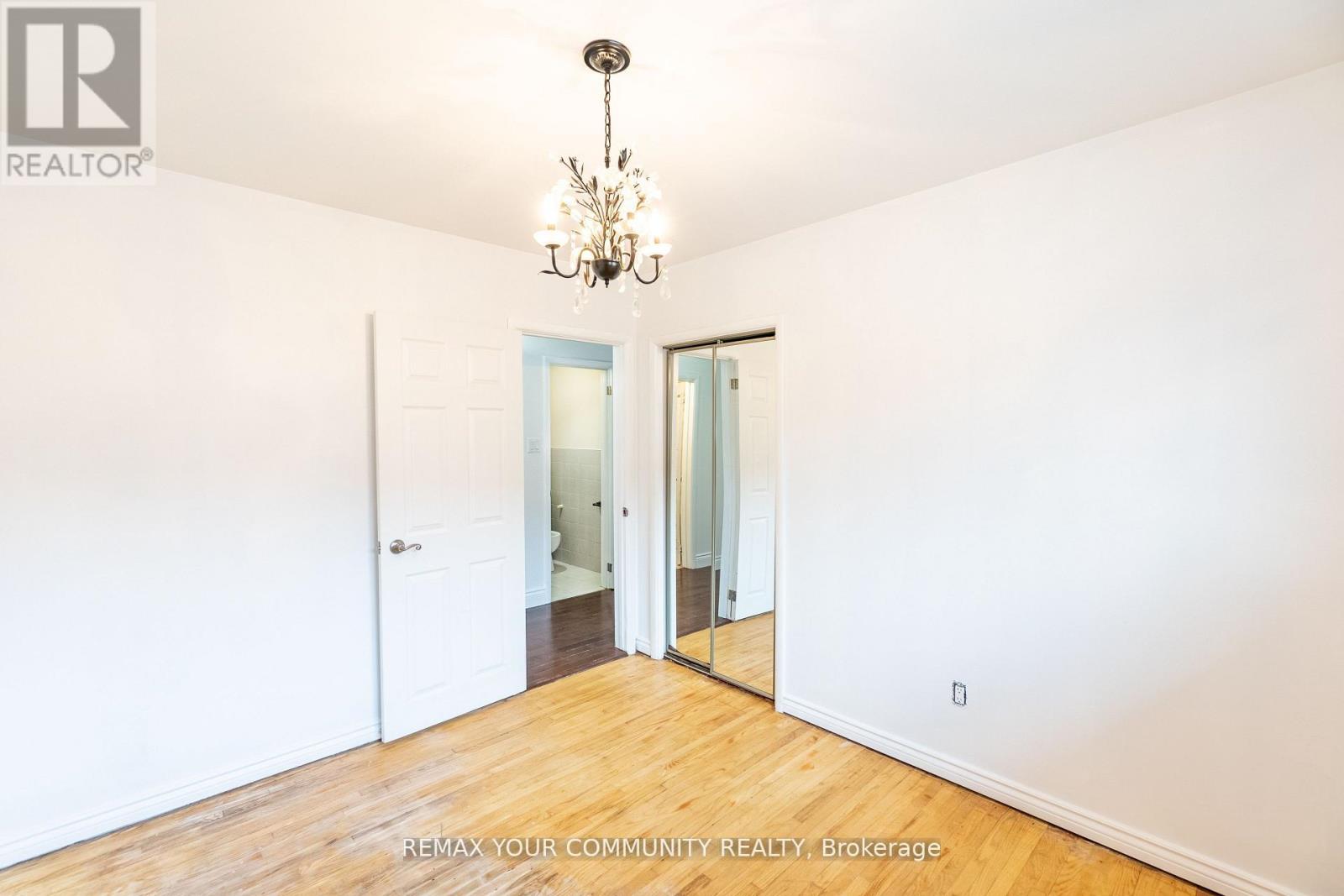 32 Marbury Crescent, Toronto (Parkwoods-Donalda), Ontario  M3A 2G2 - Photo 13 - C12876268