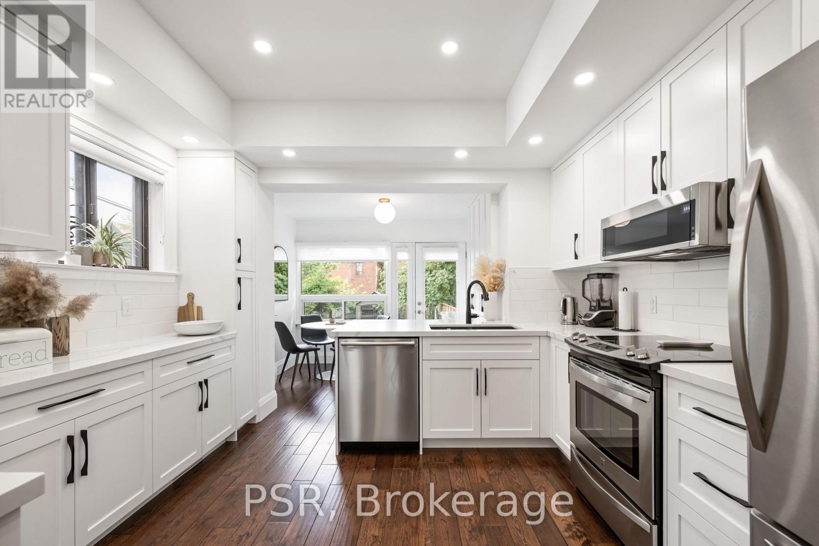 Main & Upper Floors - 183 Westmount Avenue, Toronto (Oakwood Village), Ontario  M6E 3M6 - Photo 12 - C12876312