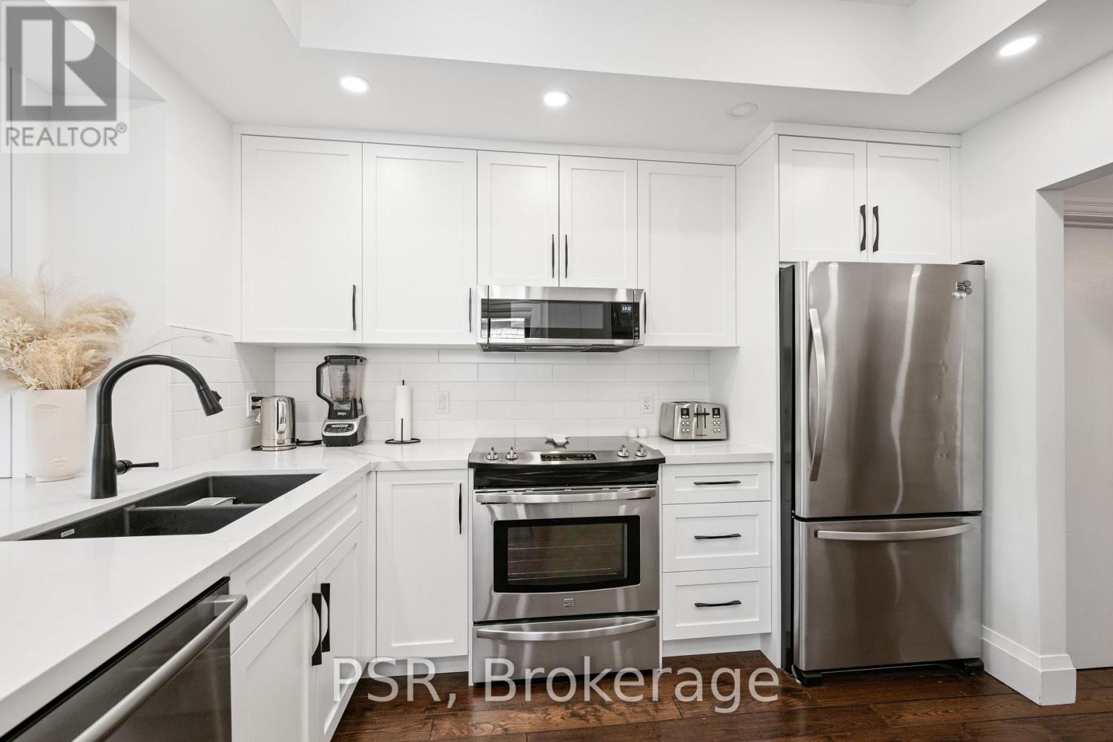 Main & Upper Floors - 183 Westmount Avenue, Toronto (Oakwood Village), Ontario  M6E 3M6 - Photo 13 - C12876312