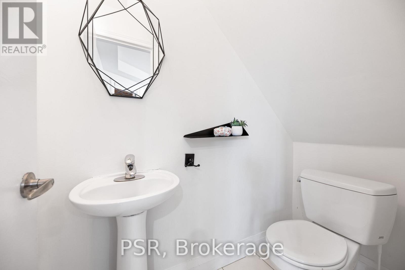 Main & Upper Floors - 183 Westmount Avenue, Toronto (Oakwood Village), Ontario  M6E 3M6 - Photo 17 - C12876312