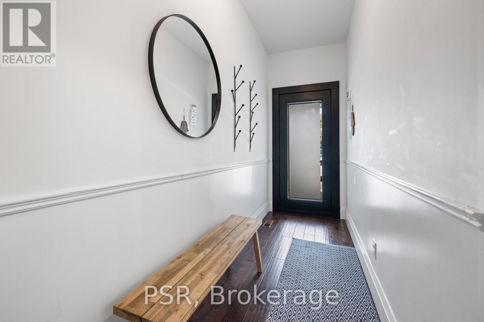 Main & Upper Floors - 183 Westmount Avenue, Toronto (Oakwood Village), Ontario  M6E 3M6 - Photo 4 - C12876312