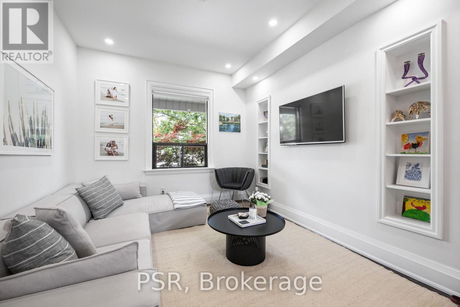 Main & Upper Floors - 183 Westmount Avenue, Toronto (Oakwood Village), Ontario  M6E 3M6 - Photo 6 - C12876312