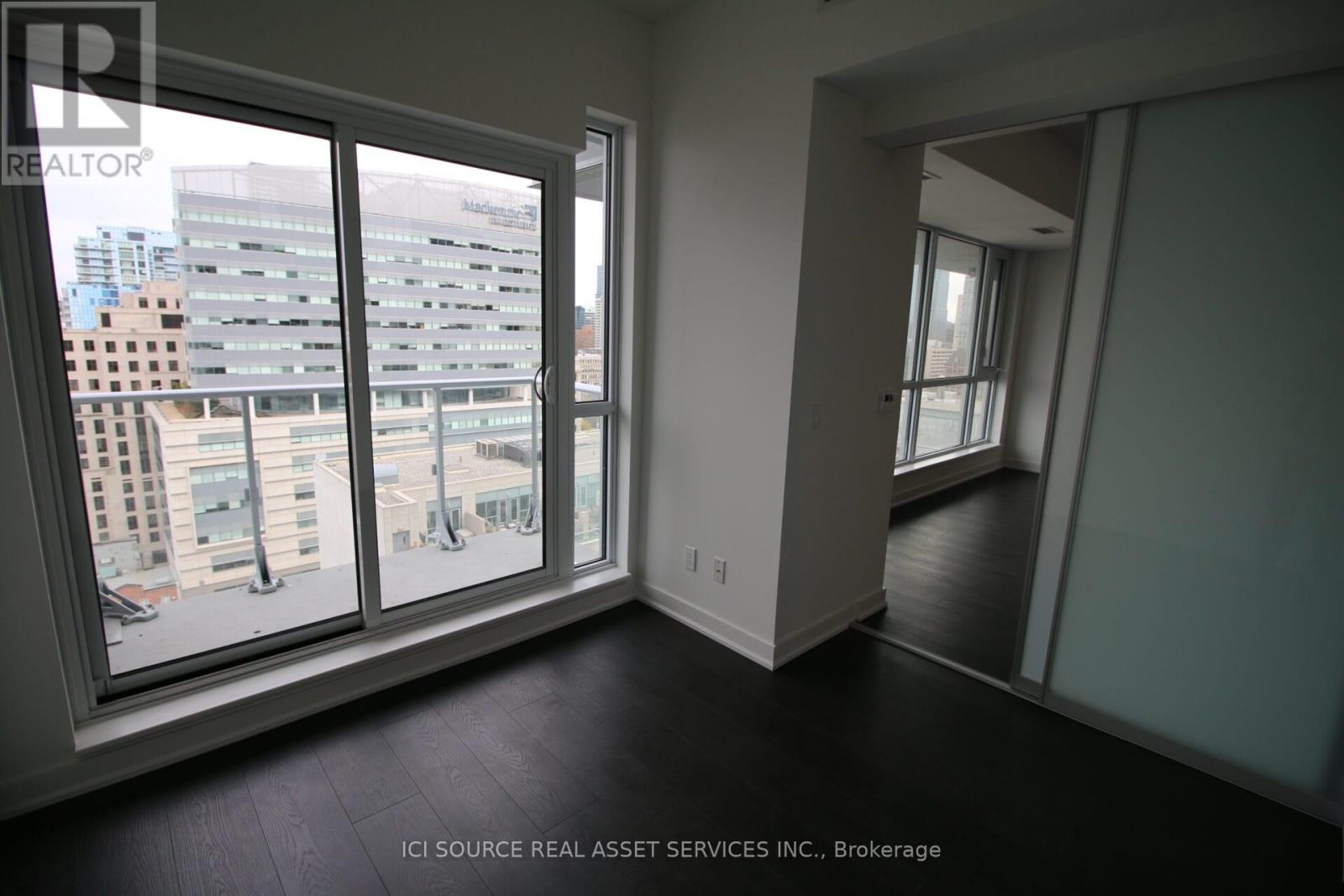 1801 - 199 Richmond Street, Toronto (Waterfront Communities), Ontario  M5V 0H4 - Photo 6 - C12876402