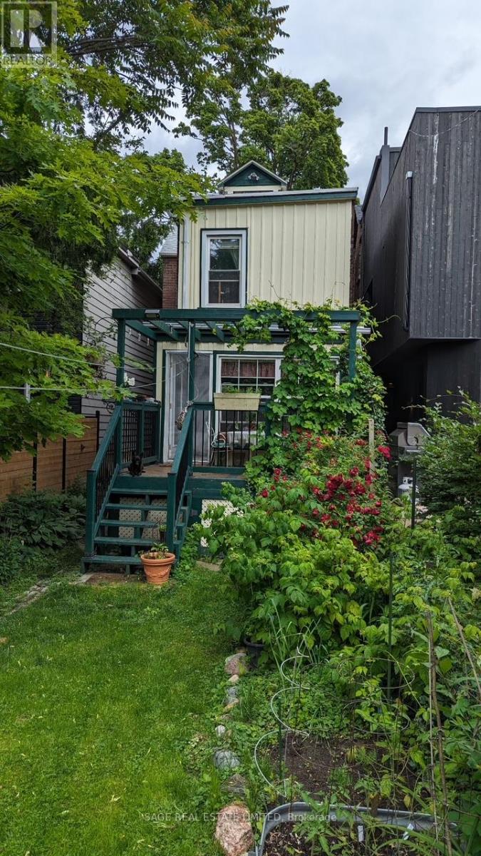 25 Helena Avenue, Toronto, Ontario  M6G 2H3 - Photo 36 - C12876420