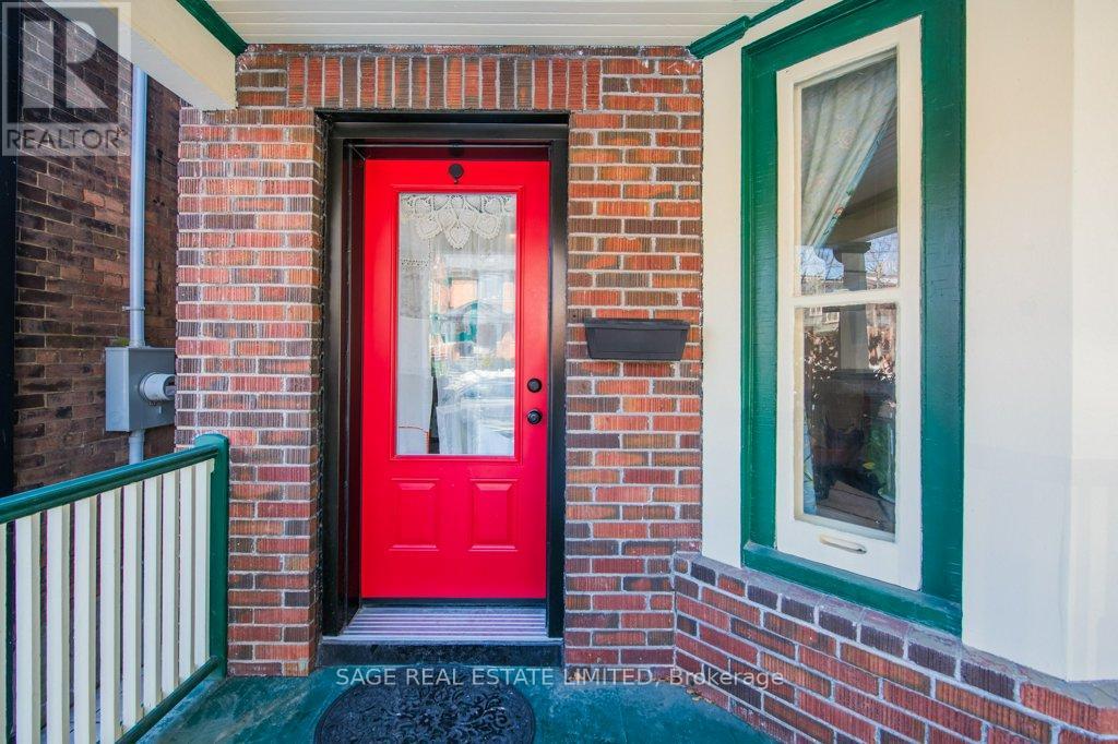 25 Helena Avenue, Toronto, Ontario  M6G 2H3 - Photo 47 - C12876420