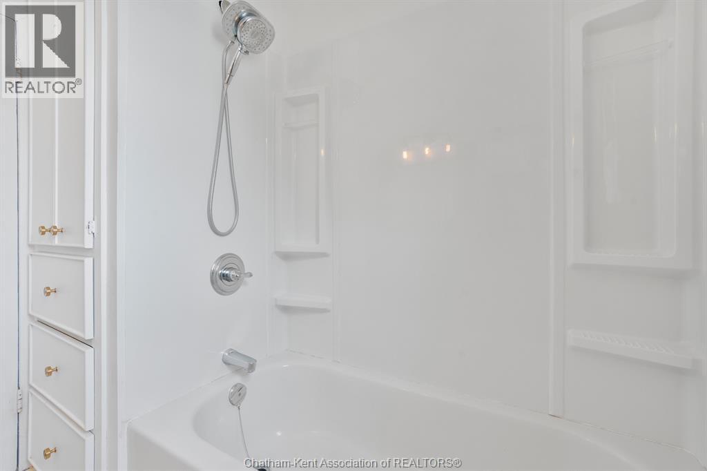 8554 Middle Line, Charing Cross, Ontario  N0P 1G0 - Photo 23 - 25031187