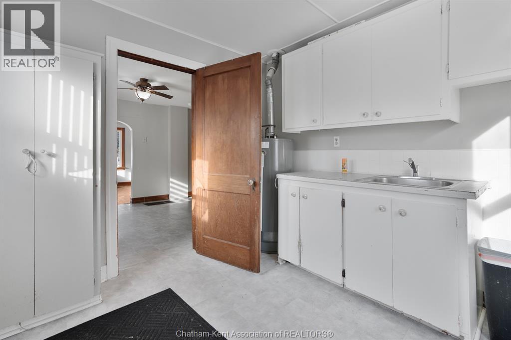 8554 Middle Line, Charing Cross, Ontario  N0P 1G0 - Photo 29 - 25031187