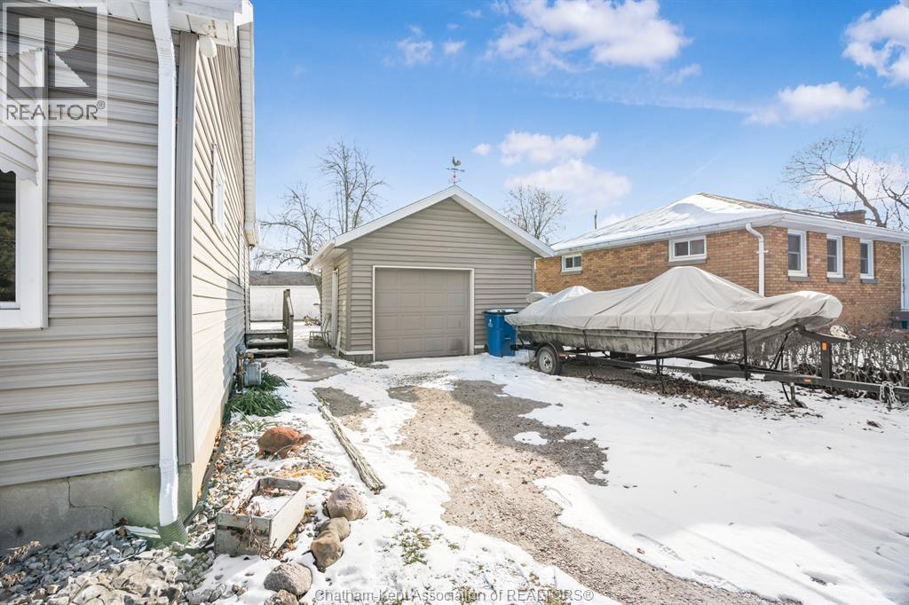 8554 Middle Line, Charing Cross, Ontario  N0P 1G0 - Photo 6 - 25031187