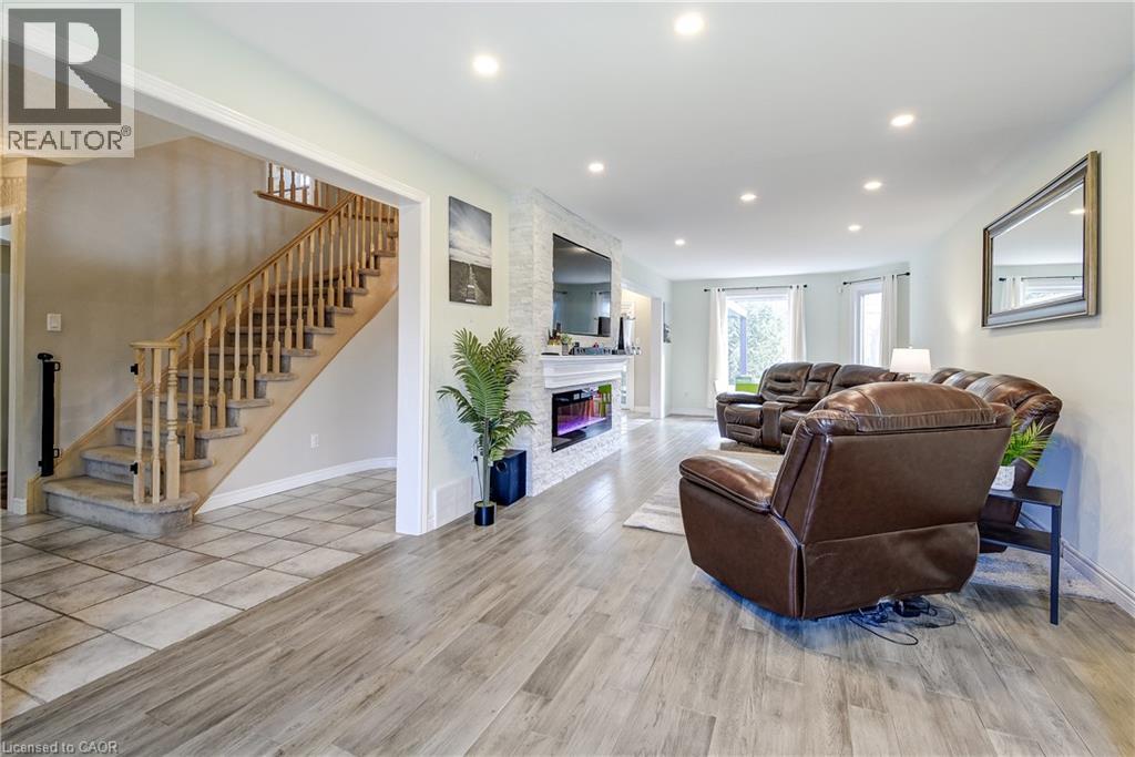 20 Derbyshire Street, Ancaster, Ontario  L9G 4X9 - Photo 9 - 40811743