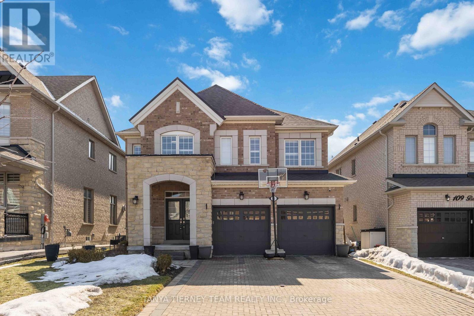 111 BRAEBROOK DRIVE, Whitby, Ontario