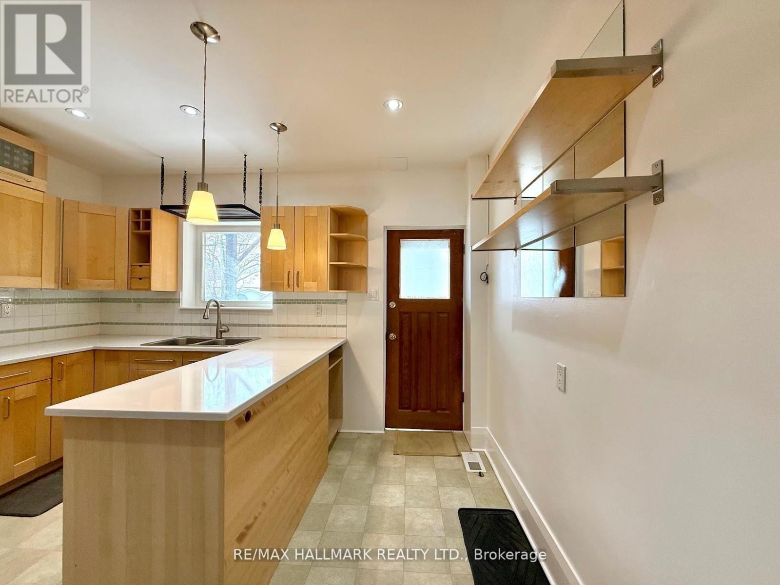 56 Highfield Road, Toronto, Ontario  M4L 2V1 - Photo 12 - E12876348