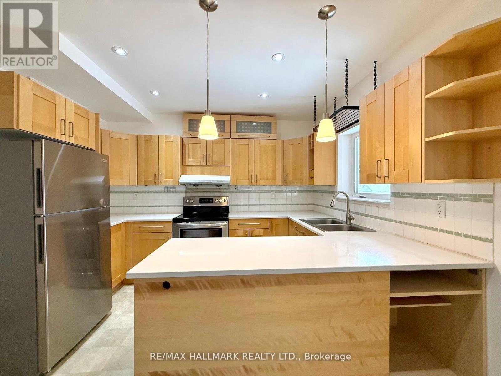 56 Highfield Road, Toronto, Ontario  M4L 2V1 - Photo 13 - E12876348