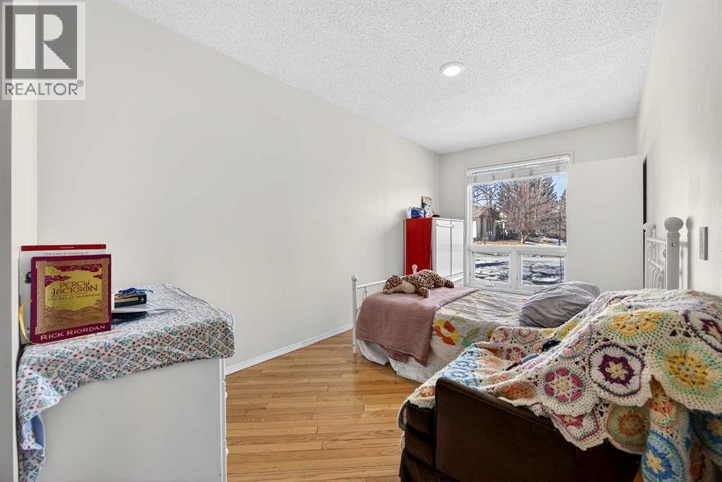 100 Strathcona Close Sw, Calgary, Alberta  T3H 1L3 - Photo 25 - A2289966