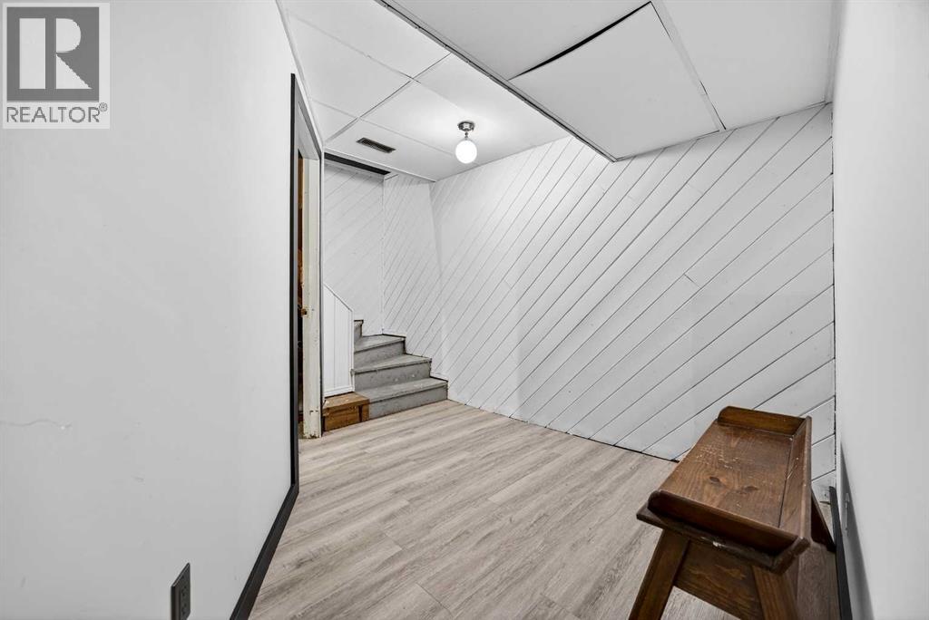 100 Strathcona Close Sw, Calgary, Alberta  T3H 1L3 - Photo 27 - A2289966