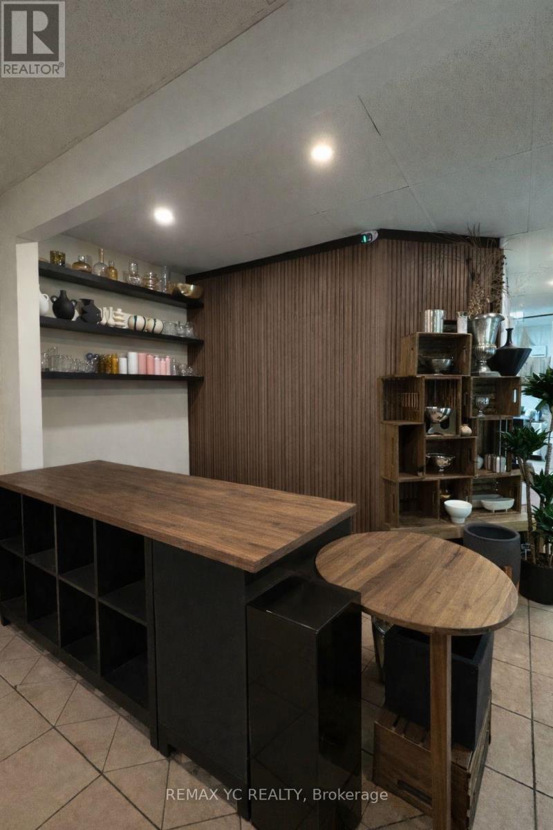 101 - 1960 Yonge Street, Toronto, Ontario  M4S 1Z7 - Photo 5 - C12856094