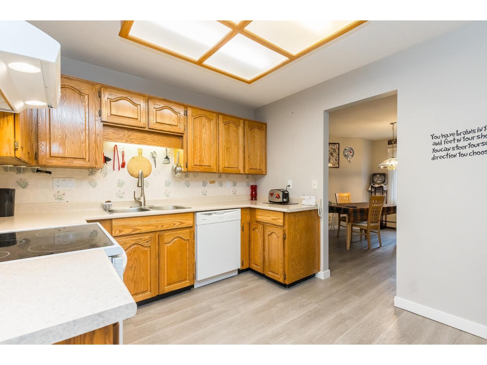 307 32823 Landeau Place, Abbotsford, British Columbia  V2S 6S6 - Photo 11 - R3099141