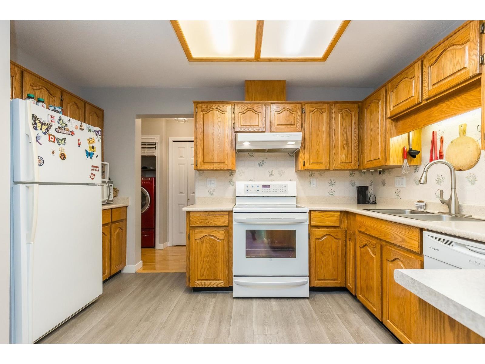 307 32823 Landeau Place, Abbotsford, British Columbia  V2S 6S6 - Photo 8 - R3099141