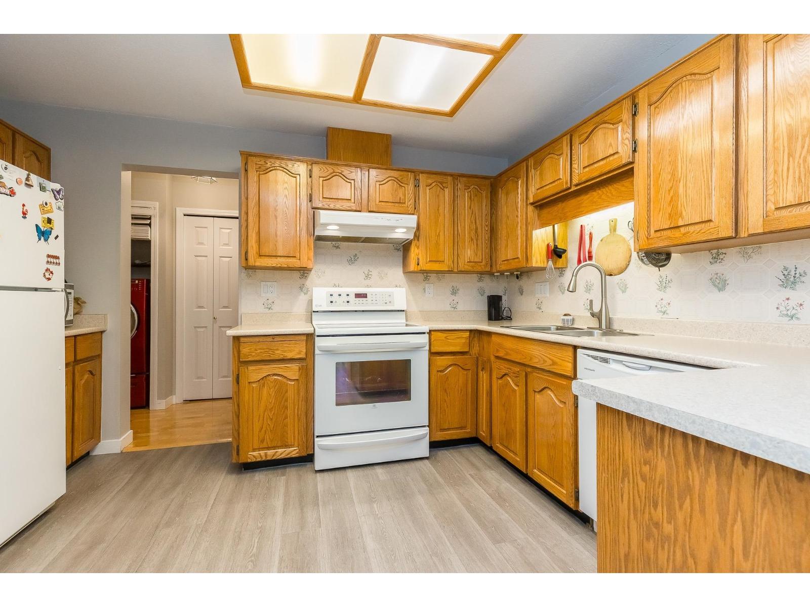 307 32823 Landeau Place, Abbotsford, British Columbia  V2S 6S6 - Photo 7 - R3099141