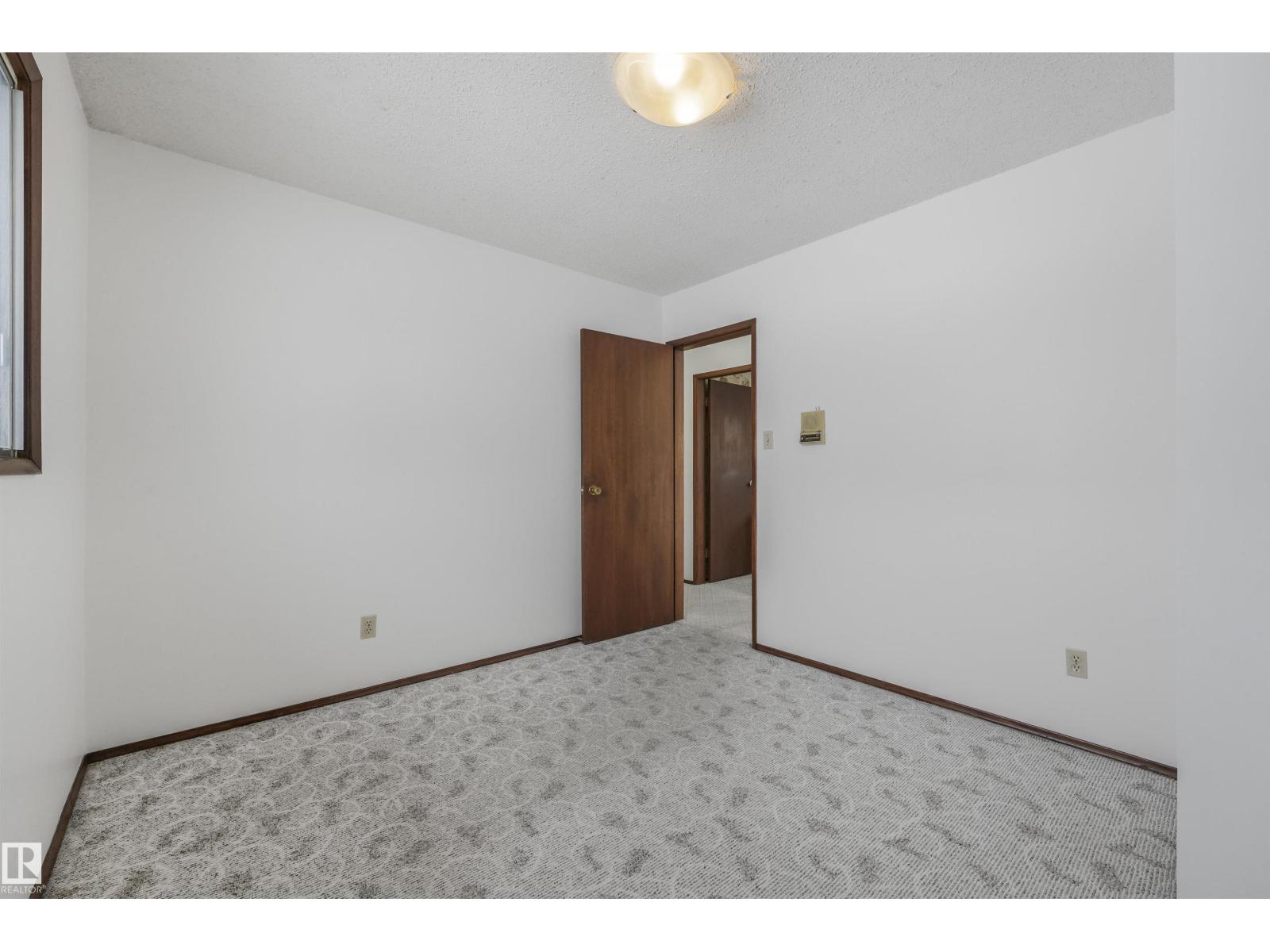 8016 73 St Nw, Edmonton, Alberta  T6B 1Z8 - Photo 31 - E4477080