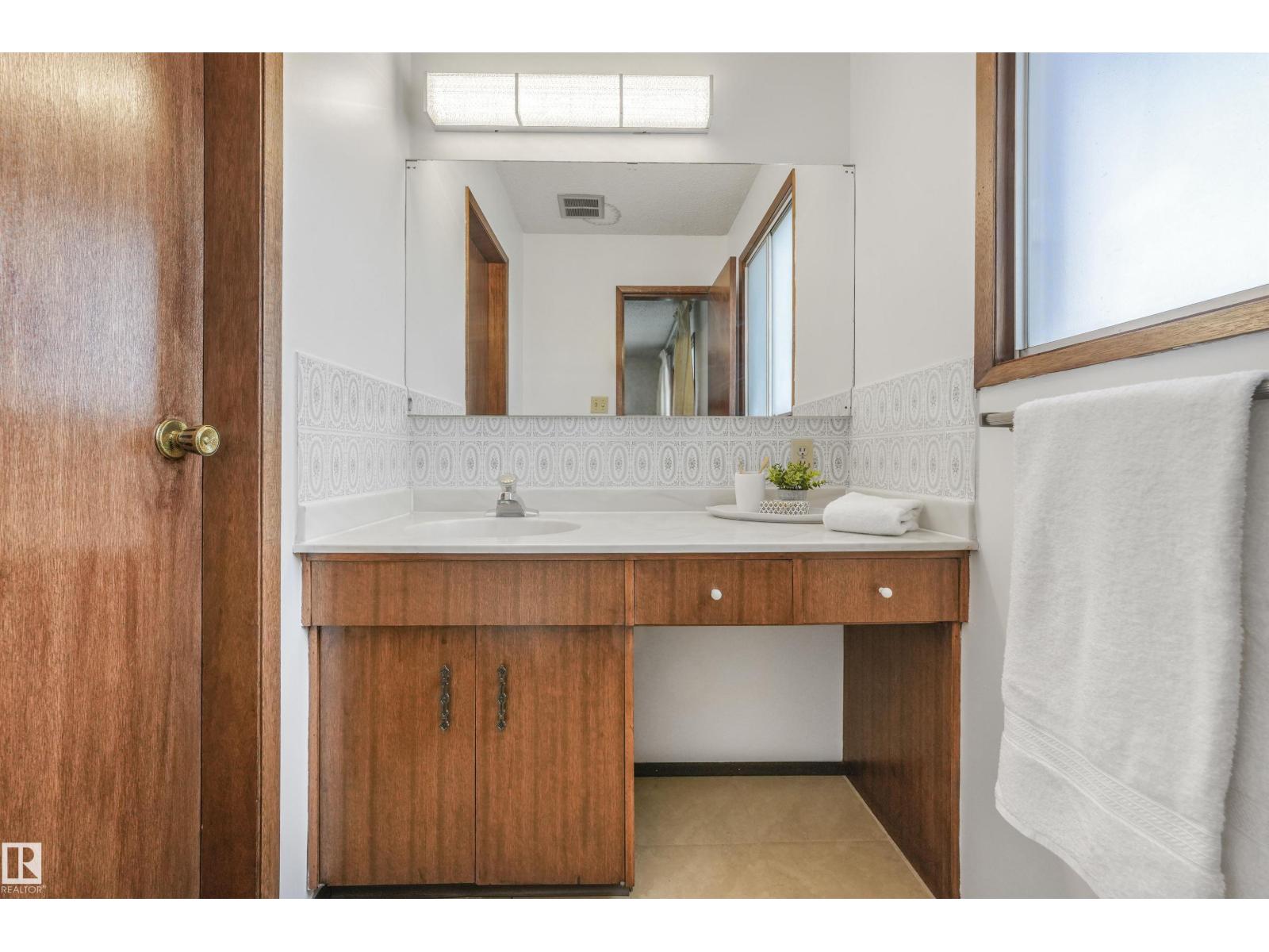 8016 73 St Nw, Edmonton, Alberta  T6B 1Z8 - Photo 36 - E4477080