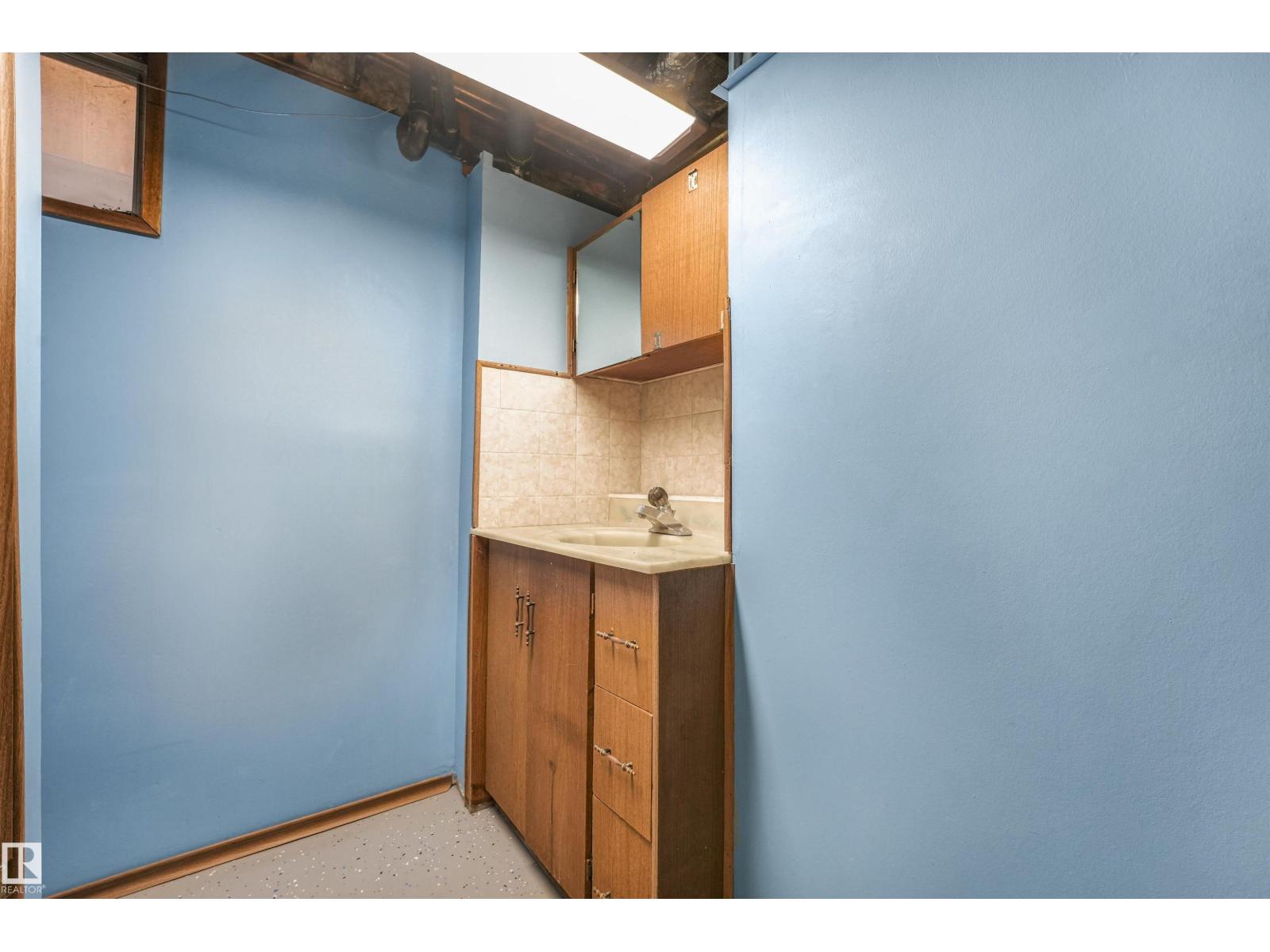 8016 73 St Nw, Edmonton, Alberta  T6B 1Z8 - Photo 46 - E4477080