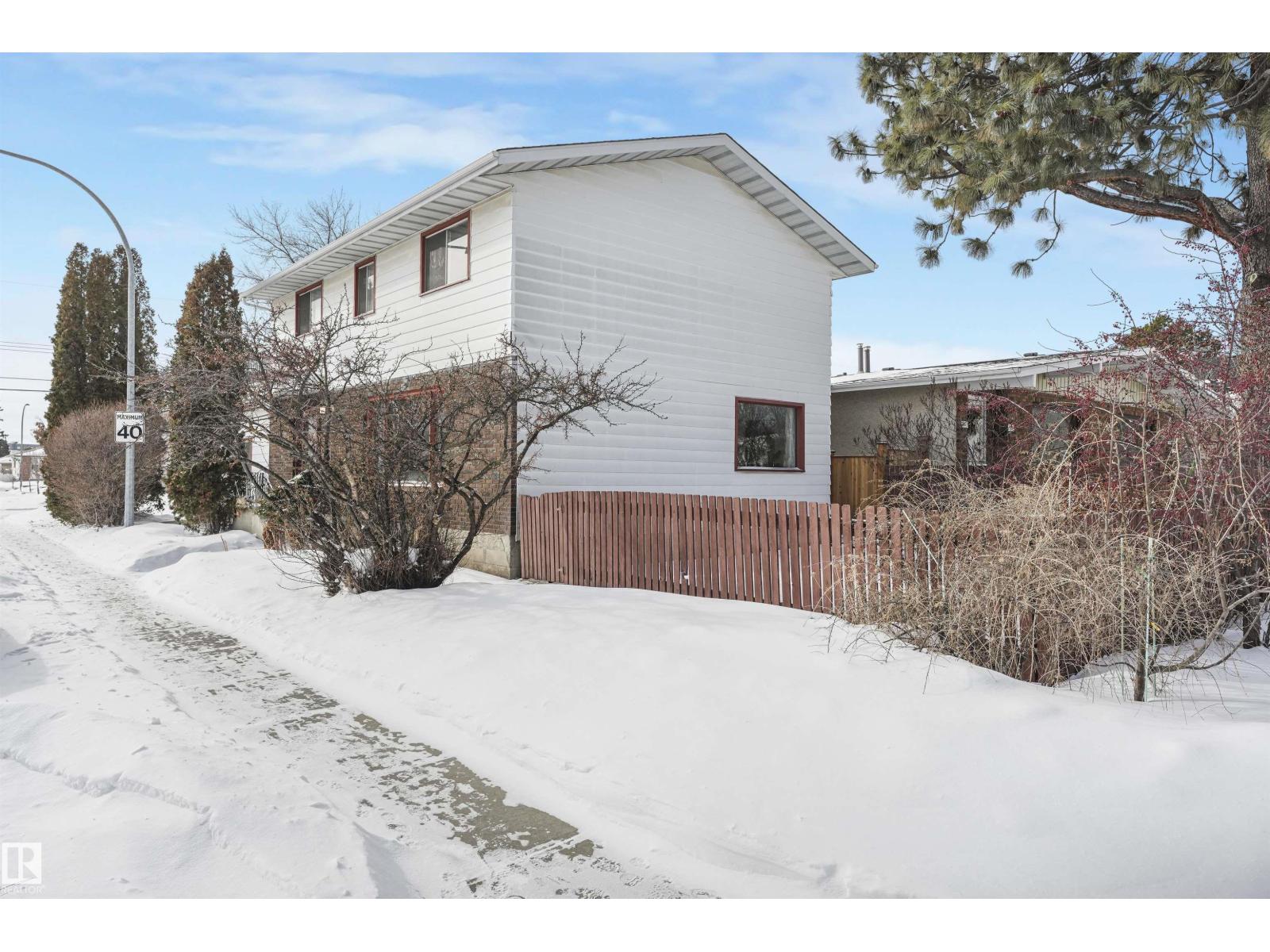 8016 73 St Nw, Edmonton, Alberta  T6B 1Z8 - Photo 5 - E4477080