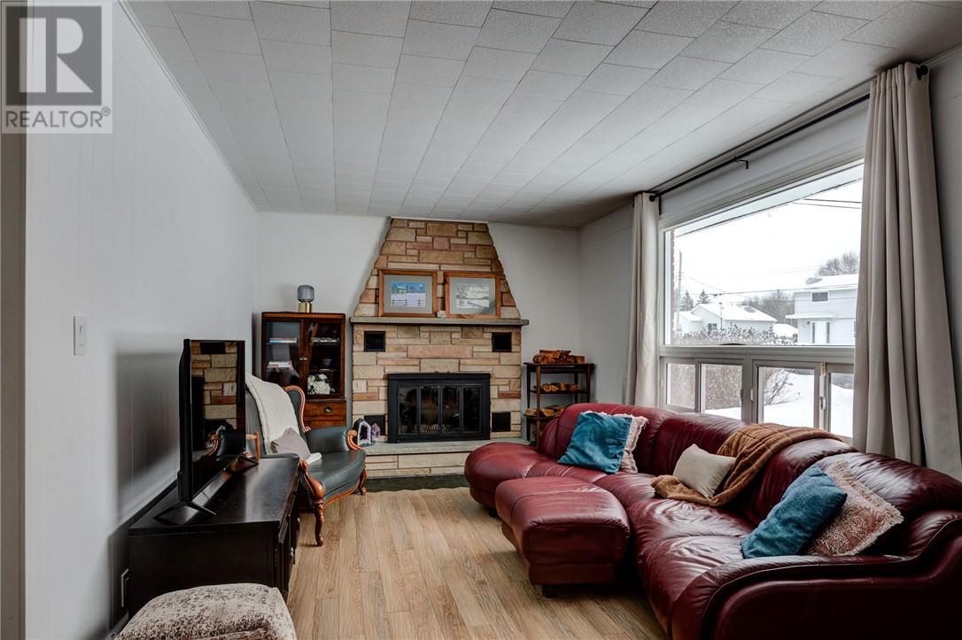 271 Albert Street, Azilda, Ontario  P0M 1B0 - Photo 18 - 2126784