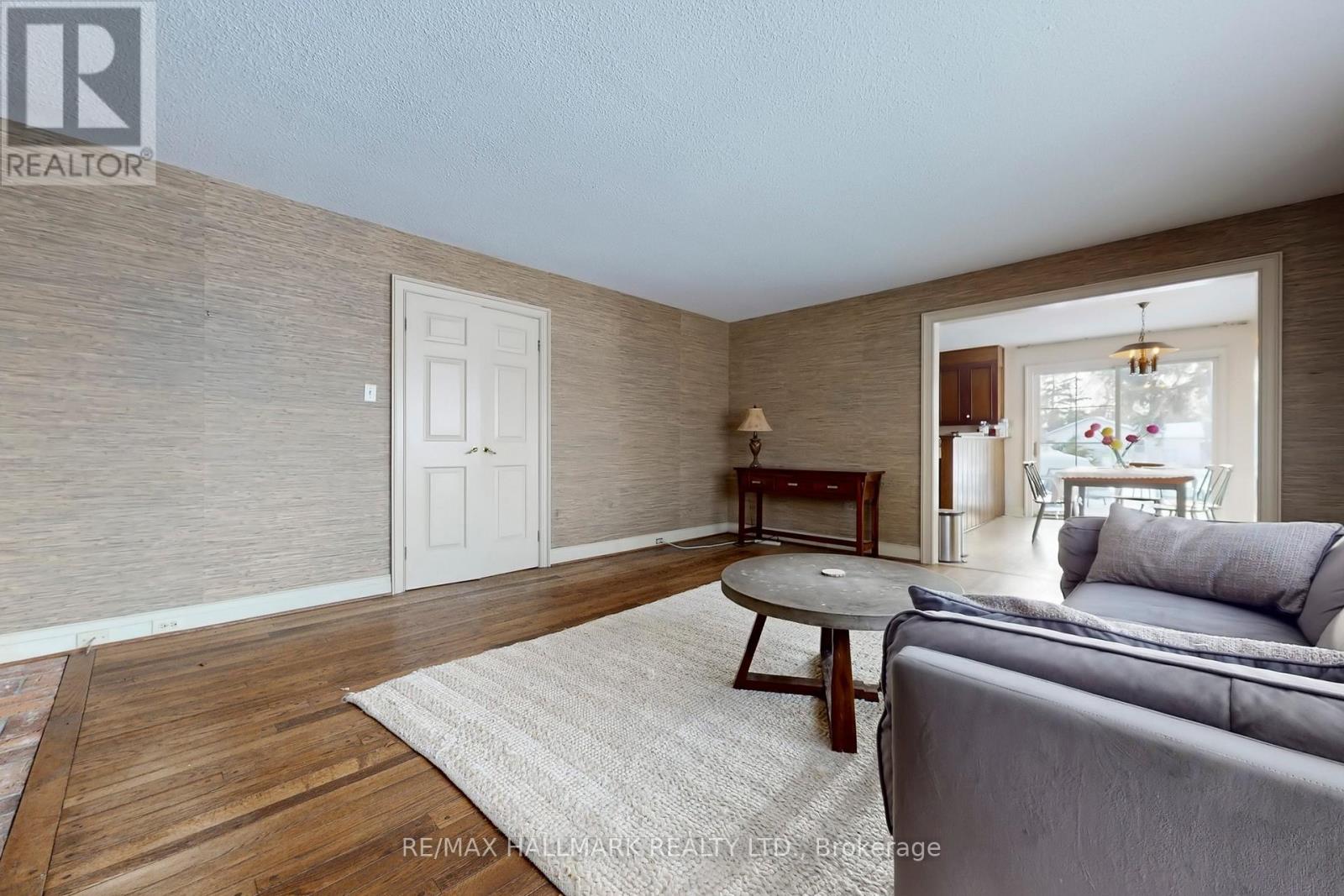 11222 Bayview Avenue, Richmond Hill (Devonsleigh), Ontario  L4S 1L4 - Photo 5 - N12737380