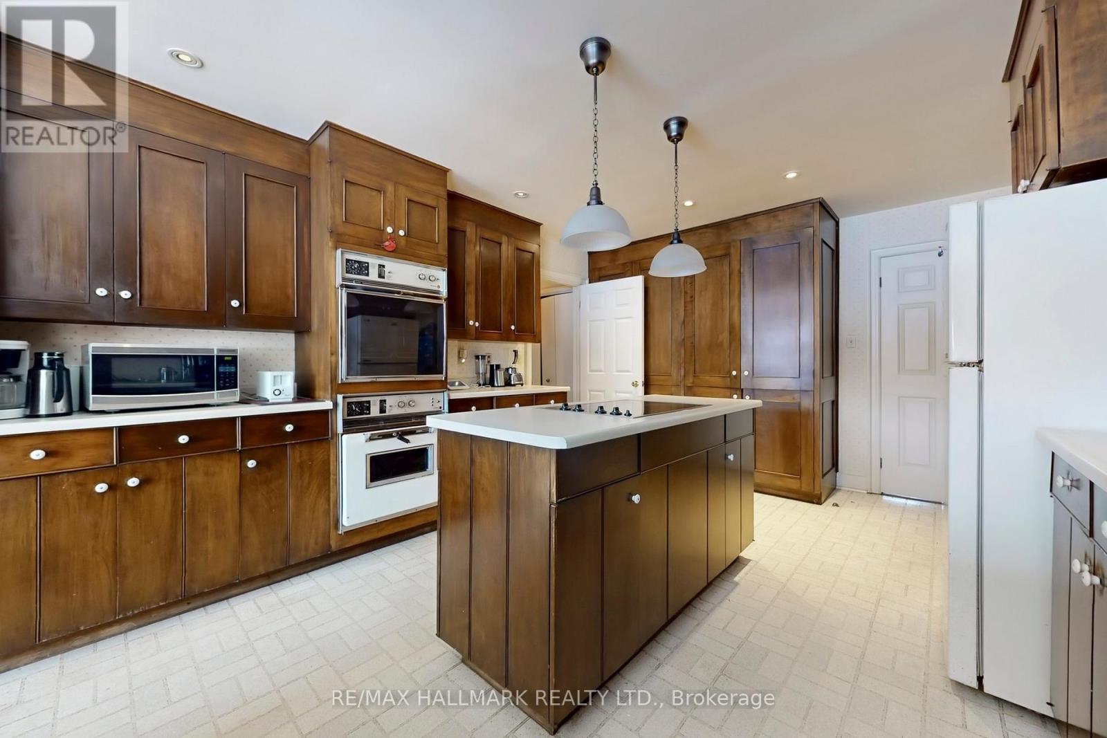 11222 Bayview Avenue, Richmond Hill (Devonsleigh), Ontario  L4S 1L4 - Photo 7 - N12737380