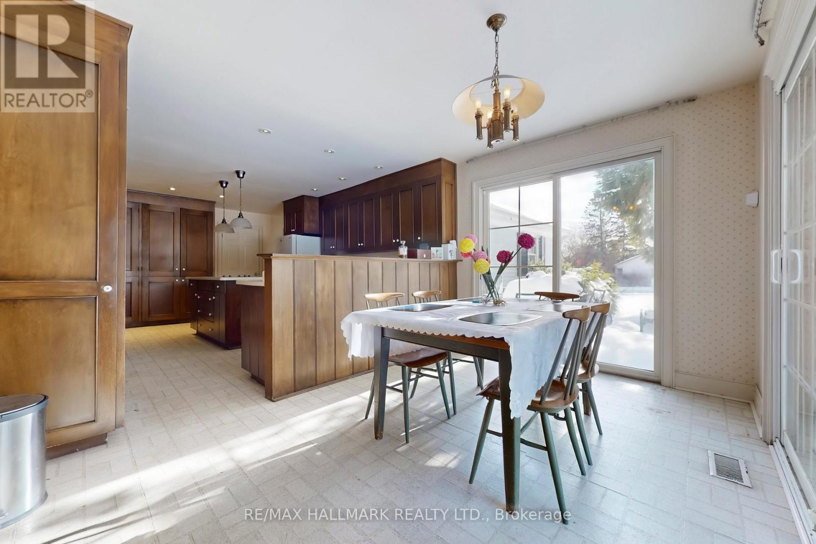 11222 Bayview Avenue, Richmond Hill (Devonsleigh), Ontario  L4S 1L4 - Photo 10 - N12737380