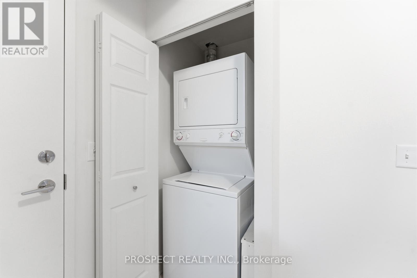 208 - 9451 Jane Street, Vaughan (Maple), Ontario  L6A 4J1 - Photo 23 - N12876272