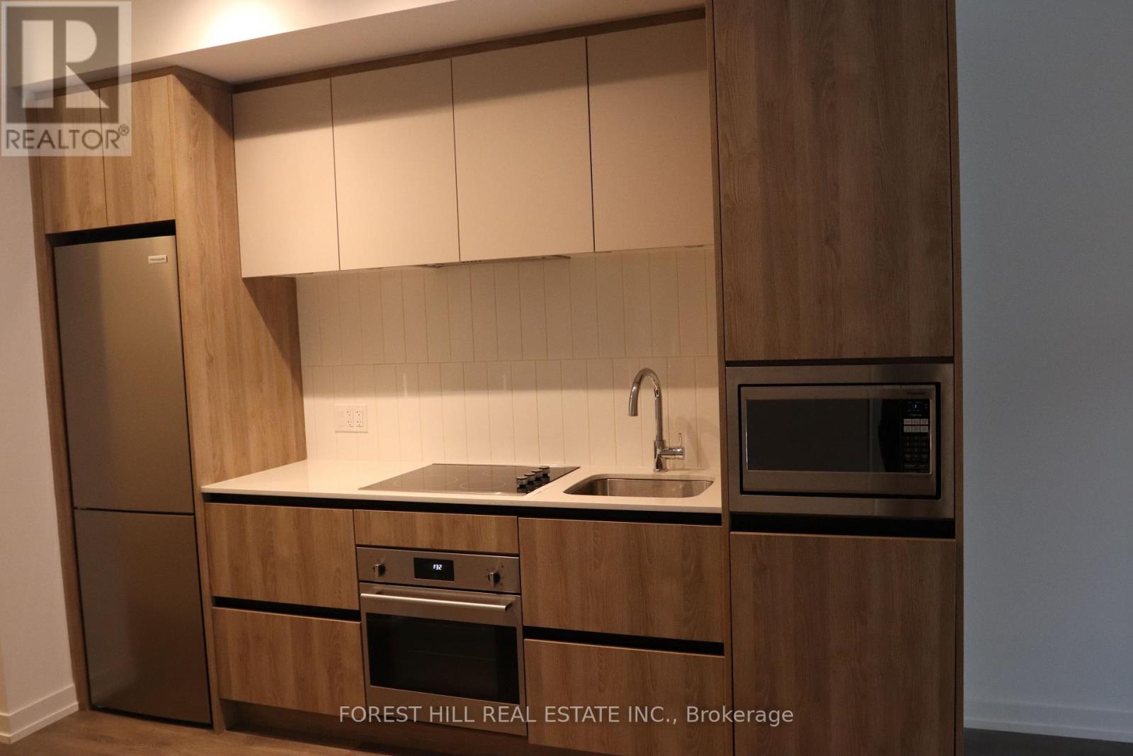 109 - 8 Beverley Glen Boulevard, Vaughan (Beverley Glen), Ontario  L4J 0L5 - Photo 12 - N12876292