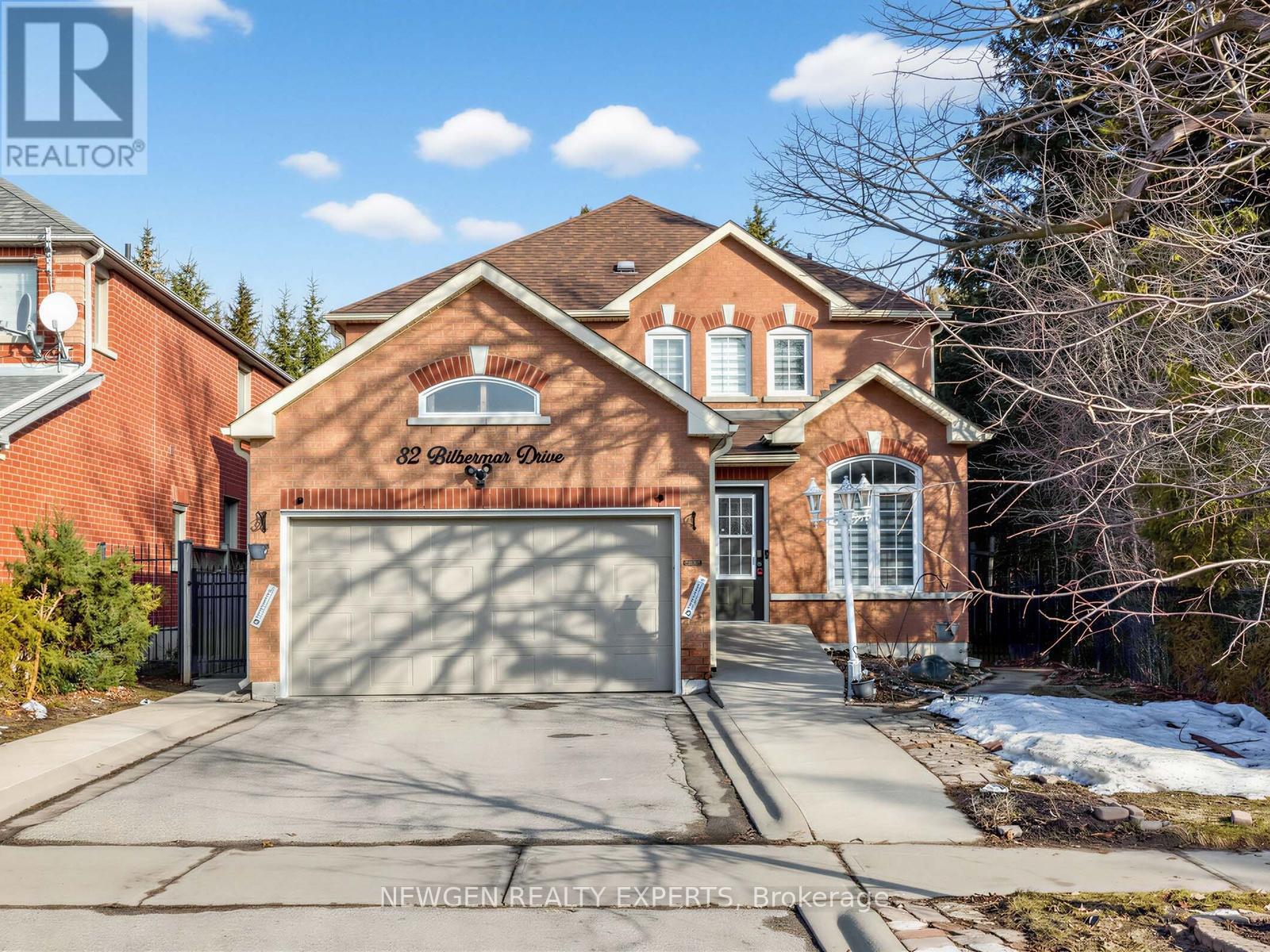 32 Bilbermar Drive, Richmond Hill (Devonsleigh), Ontario  L4S 1B9 - Photo 1 - N12876324