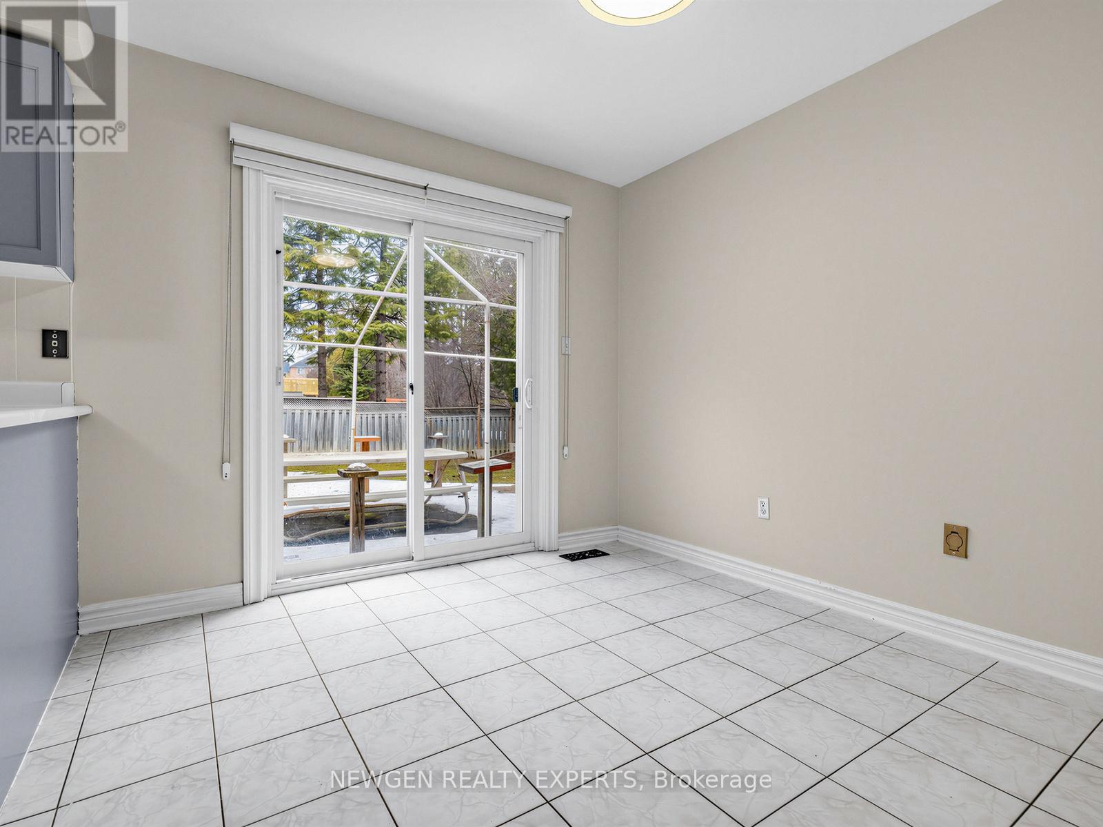 32 Bilbermar Drive, Richmond Hill (Devonsleigh), Ontario  L4S 1B9 - Photo 12 - N12876324