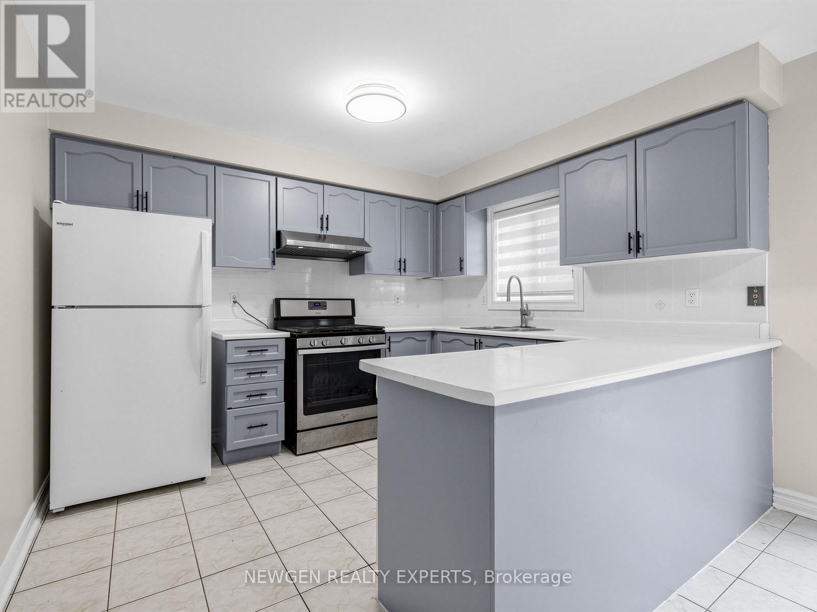 32 Bilbermar Drive, Richmond Hill (Devonsleigh), Ontario  L4S 1B9 - Photo 14 - N12876324