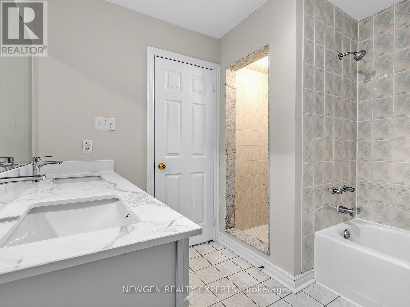 32 Bilbermar Drive, Richmond Hill (Devonsleigh), Ontario  L4S 1B9 - Photo 23 - N12876324