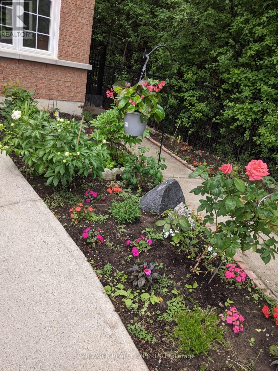 32 Bilbermar Drive, Richmond Hill (Devonsleigh), Ontario  L4S 1B9 - Photo 35 - N12876324