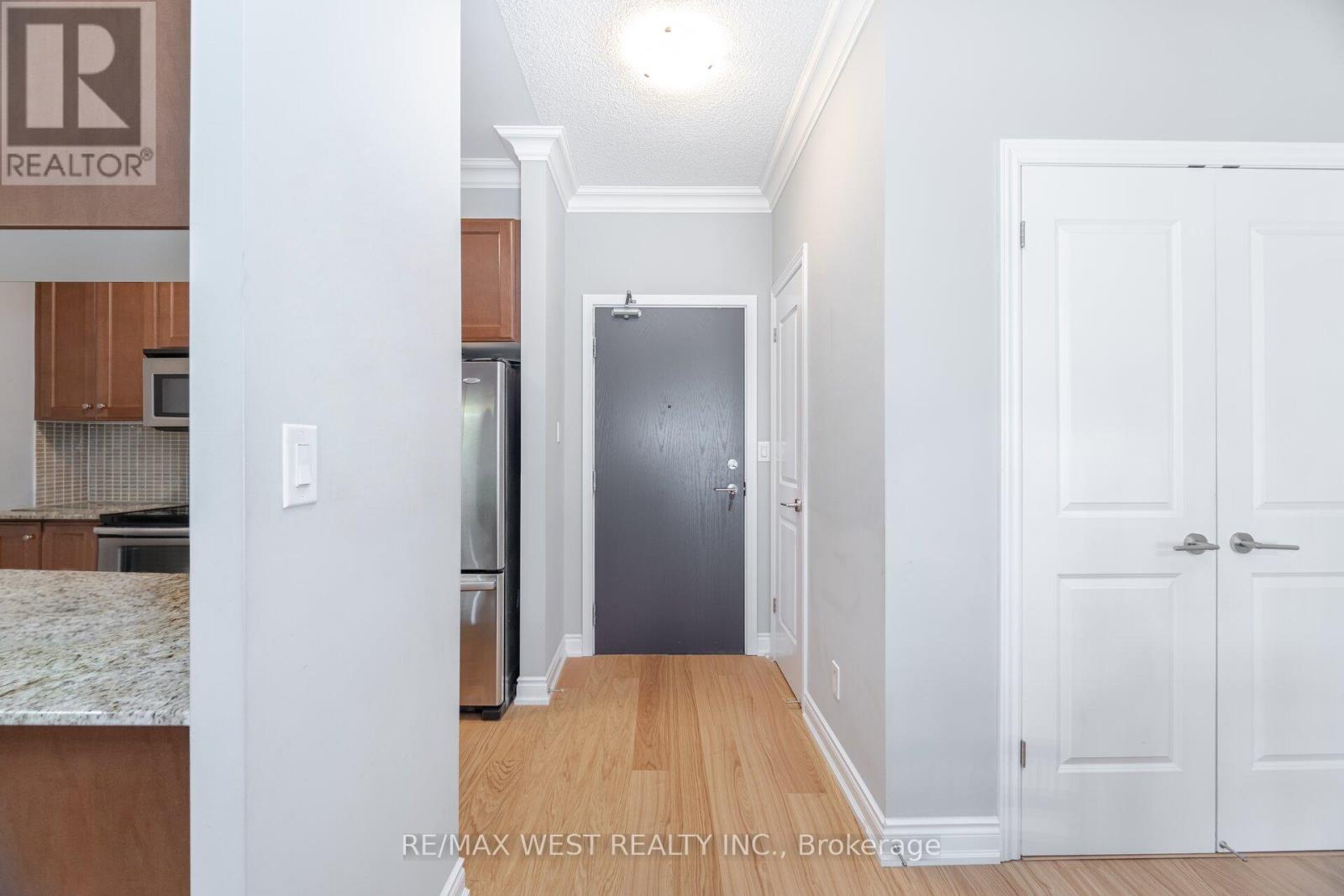 509 - 281 Woodbridge Avenue, Vaughan, Ontario  L4L 0C6 - Photo 6 - N12876350