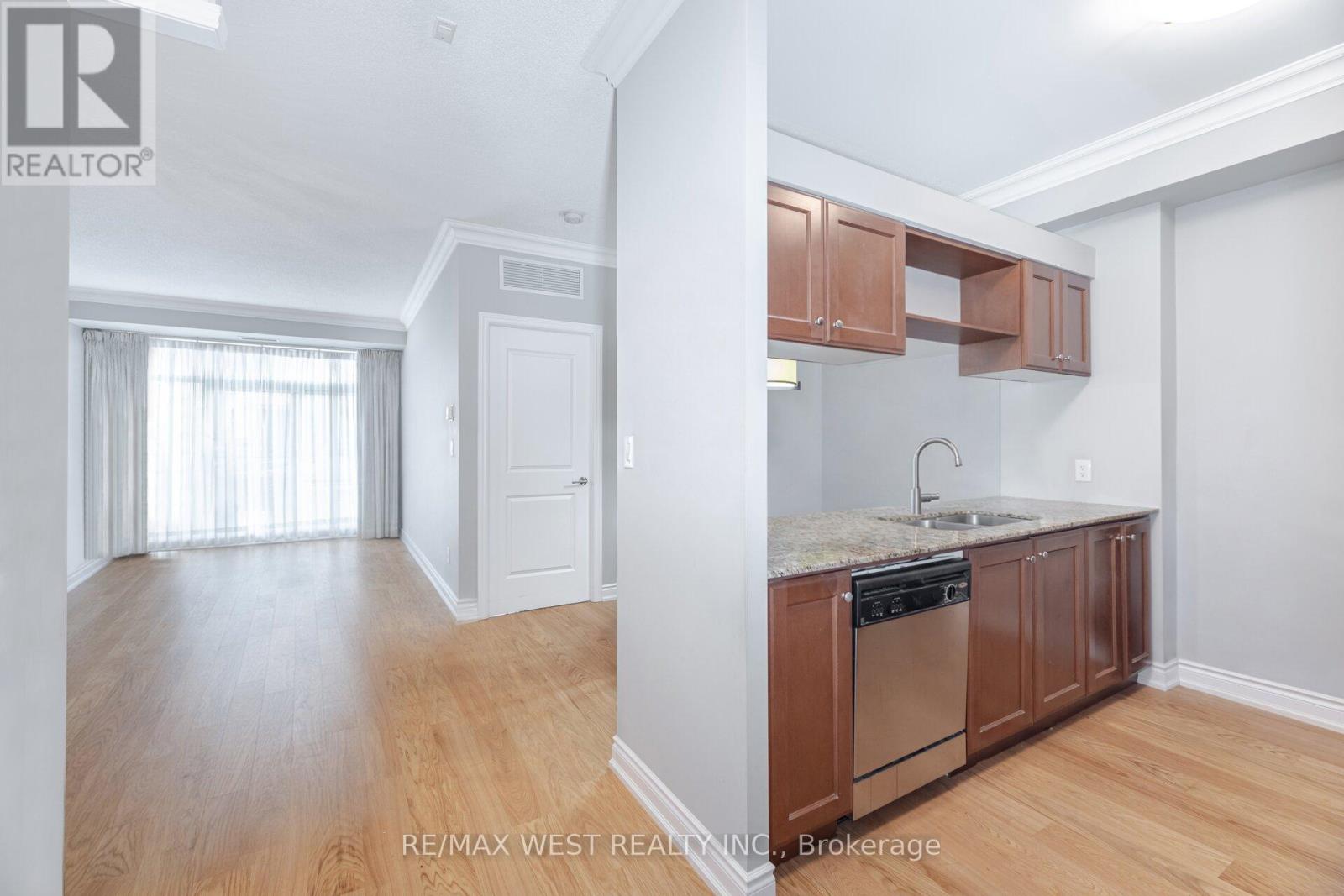 509 - 281 Woodbridge Avenue, Vaughan, Ontario  L4L 0C6 - Photo 7 - N12876350