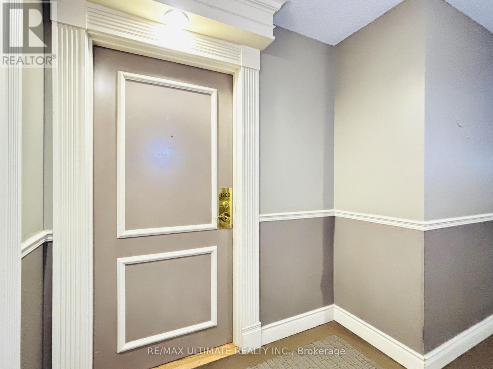 1203 - 135 Pond Drive, Markham (Commerce Valley), Ontario  L3T 7V6 - Photo 5 - N12876360